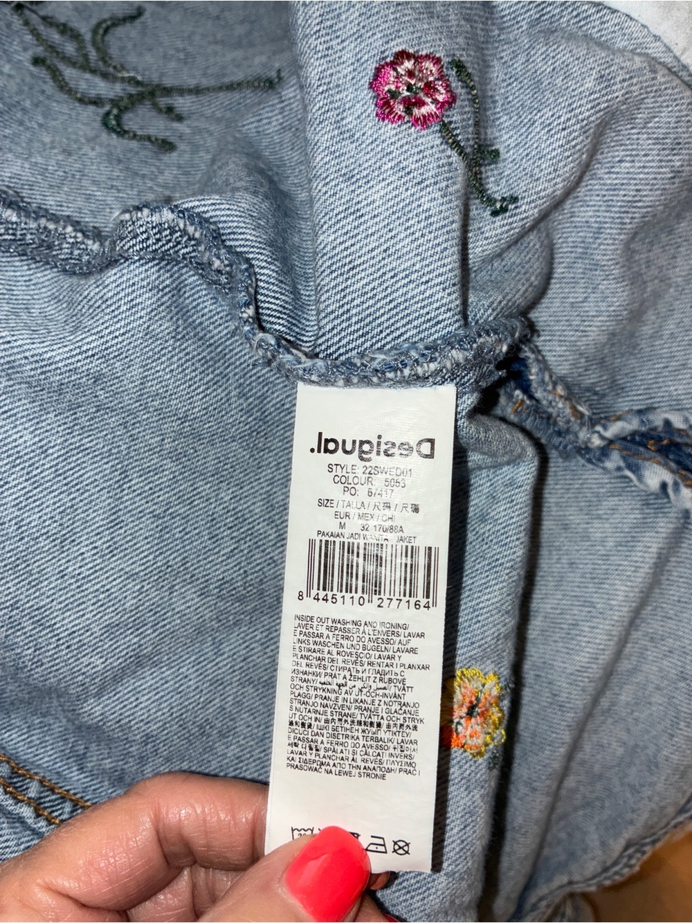 Desigual Embroidered Denim Trucker Jacket Sz M - Picture 14 of 14